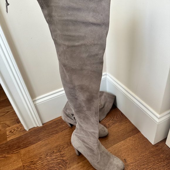 Stuart Weitzman Highland Boot in Grey Suede - Picture 2 of 5